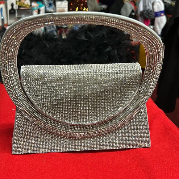 Purse - Picture 1 of 5
